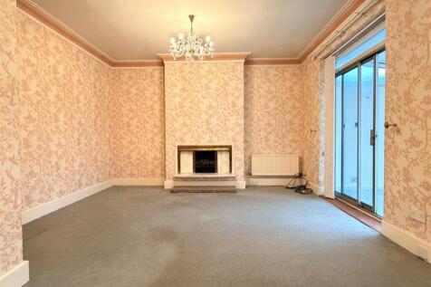 SITTING ROOM WITH DINING AREA