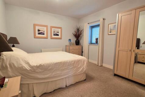 PRINCIPAL BEDROOM SUITE