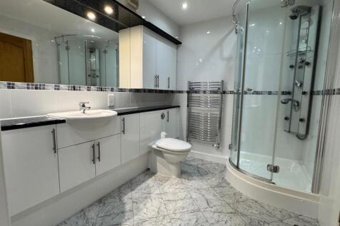 SHOWER ROOM/WC