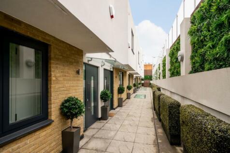 3 Bedroom Houses To Rent In London Rightmove