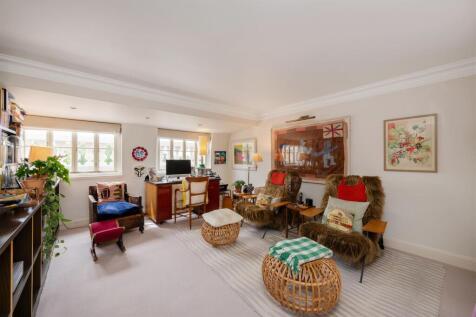 Flat 5, 2 Gloucester Gate Lo-9.jpg