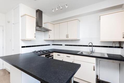 Flat 2, 22 The Paragon BA1 5LY-6.jpg