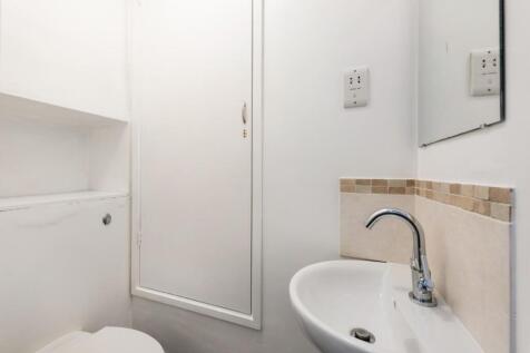 Flat 2, 22 The Paragon BA1 5LY-11.jpg