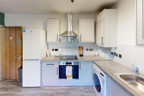 Flat-6-Piccadilly-Place-Kitchen 1.jpg