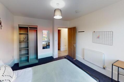 Flat-6-Piccadilly-Place-Bedroom-1 2.jpg