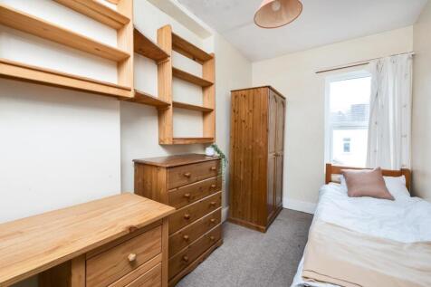 14 St Peters Terrace, Bath, BA2 3BT-11.jpg