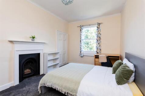 Second Floor Flat, 6 Bathwick Street-4.jpg