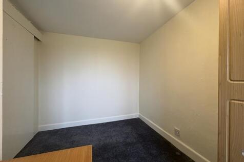 Bedroom 2 (2)
