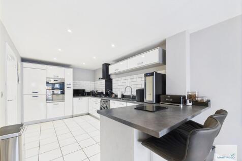 CAM03394G0-PR0329...