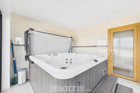 Hot Tub Room