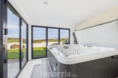 Hot Tub Room