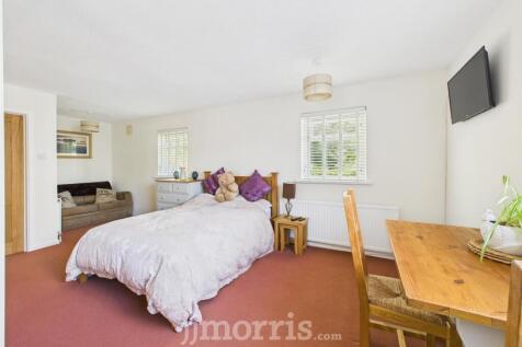 Living/Kitchen/Dining Area