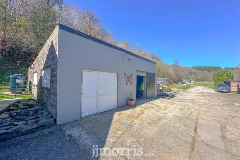 Garage/Workshop