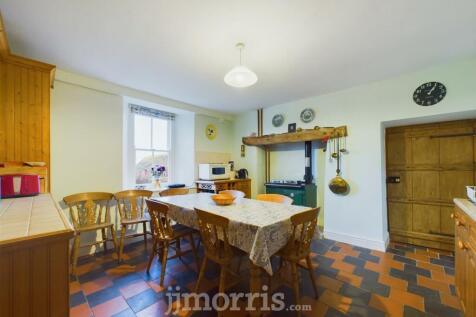 CAM03686G0-PR0224-STILL008.jpg