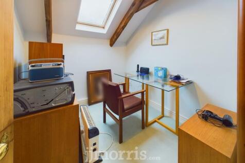Study/Bedroom 6