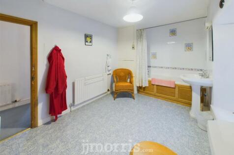 CAM03686G0-PR0224-STILL027.jpg