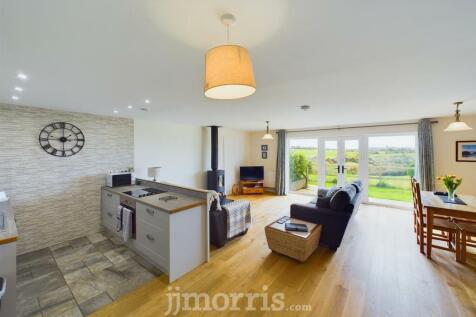 Open plan kitchen/ living room/ dining room