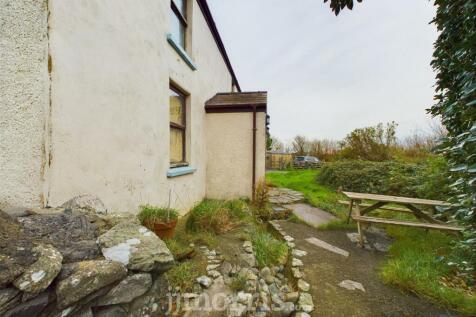 CAM02121G0-PR0111-STILL010.jpg
