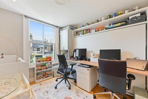 FB - Banim Street - Bedroom3 (1).JPG