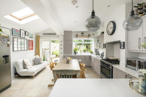 11_Oakhill_Road_i...