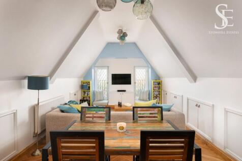 Family room/bedroom 6