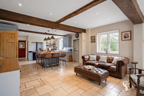 Kitchen / Breakfast Room