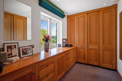 Master dressing room