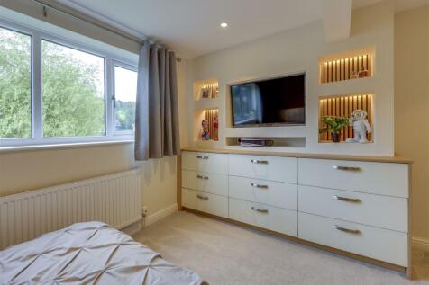 Bed 2 Feature Wall