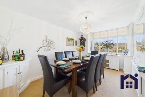 Dining room/bedroom four