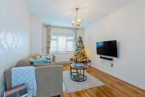 6 Wallingford Way...