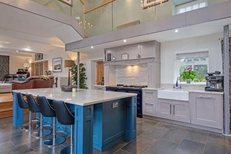 Main Kitchen/Family Room