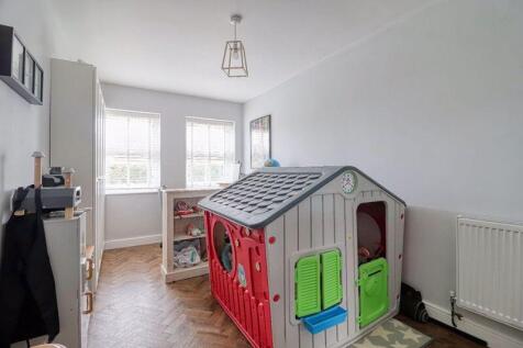 Play Room/Reception Room