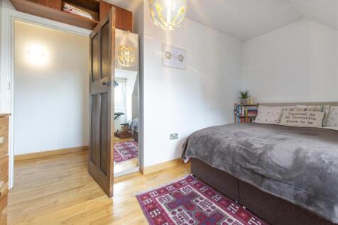 52242  Hi res (4).jpg