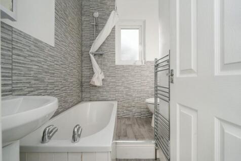 Joseph Street - Bathroom