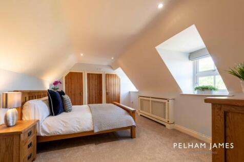 Principal Suite, 3 Alston Court, Langtoft