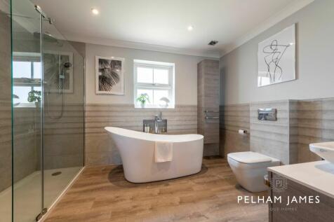 Family Bathroom, 3 Alston Court, Langtoft