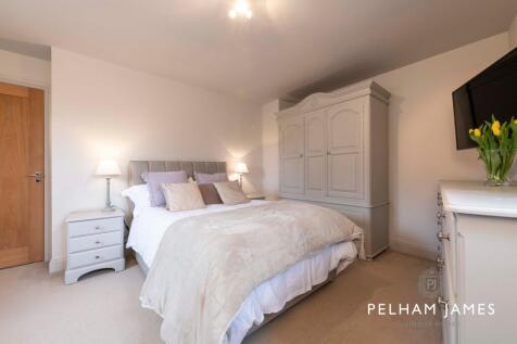 Bedroom 2, Elm Barn, Morton