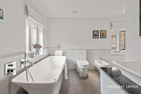 Bathroom, Crestwood, Stamford