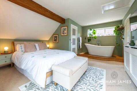 Principal Suite, Stone Cottage, Clipsham, Rutland