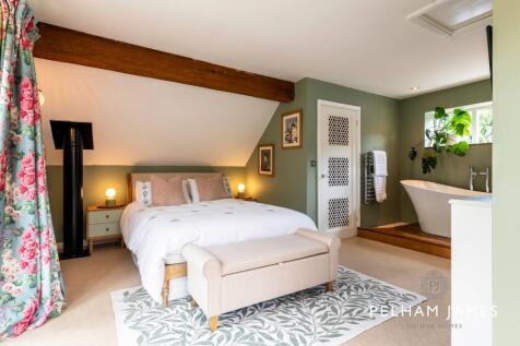 Principal Suite, Stone Cottage, Clipsham, Rutland