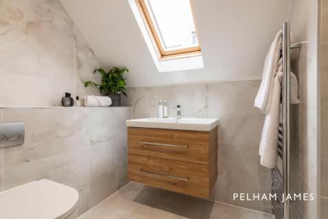 Principal En Suite, Stone Cottage, Clipsham, Rutland