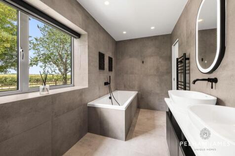 En Suite, Birch Field House, Belmesthorpe