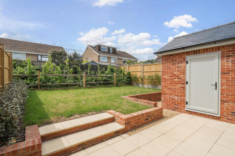 1320663-4-686be29...