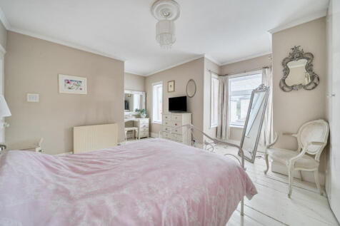 1370656-3-68f650c...