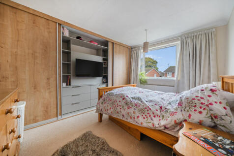 1376388-19-690b79...