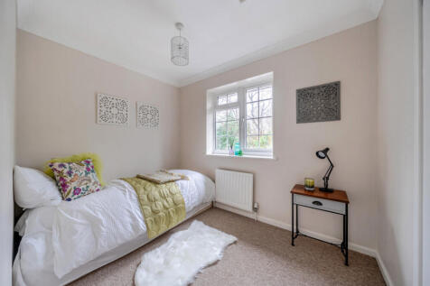 1383885-23-694136...