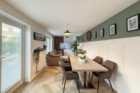 Dining Kitchen/Family Room