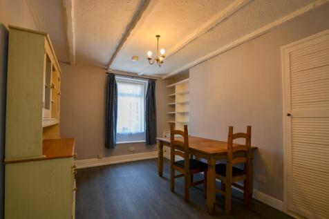 To Book A Viewing Call TPS Lostwithiel on 01208 87
