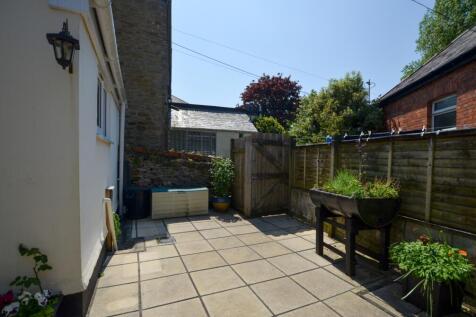 To Book A Viewing Call TPS Lostwithiel on 01208 87