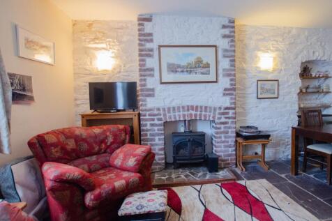 To Book A Viewing Call TPS Lostwithiel on 01208 87
